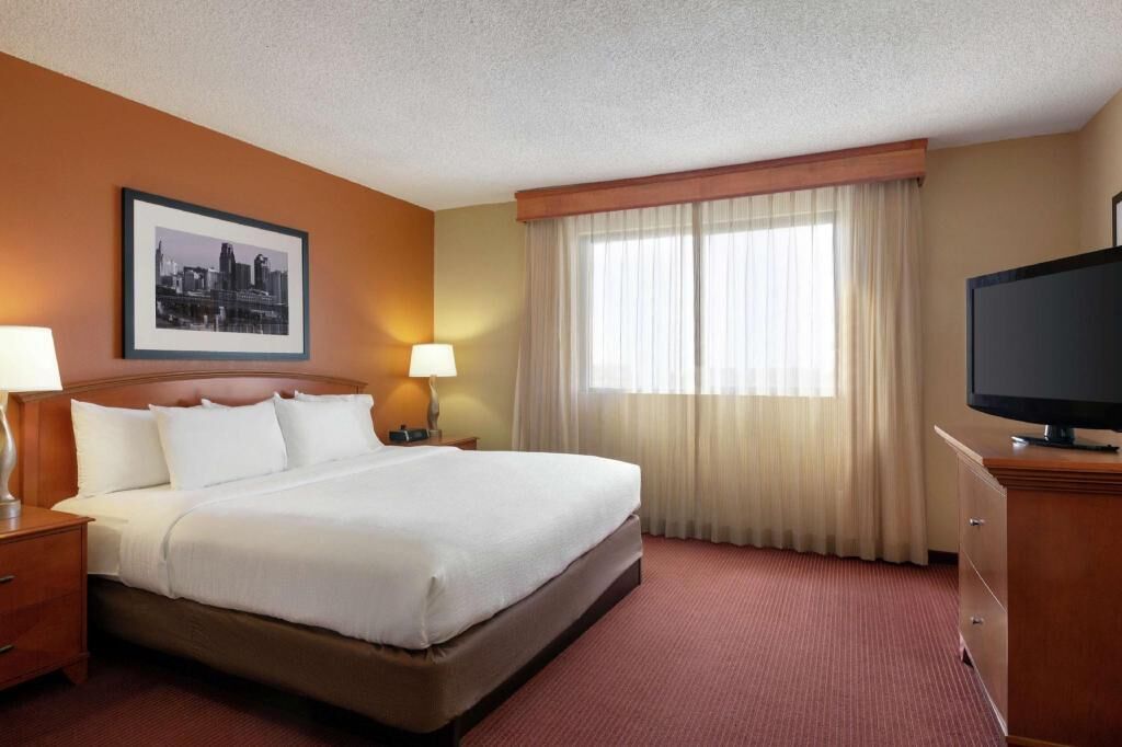 1 bedroom, pillow-top beds, in-room safe, desk