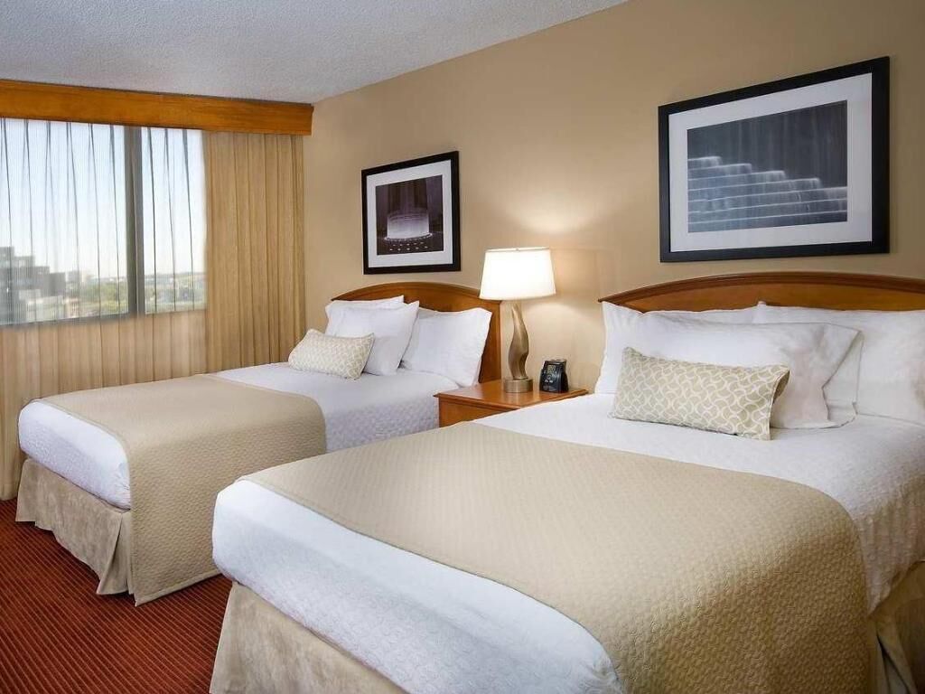1 bedroom, pillow-top beds, in-room safe, desk