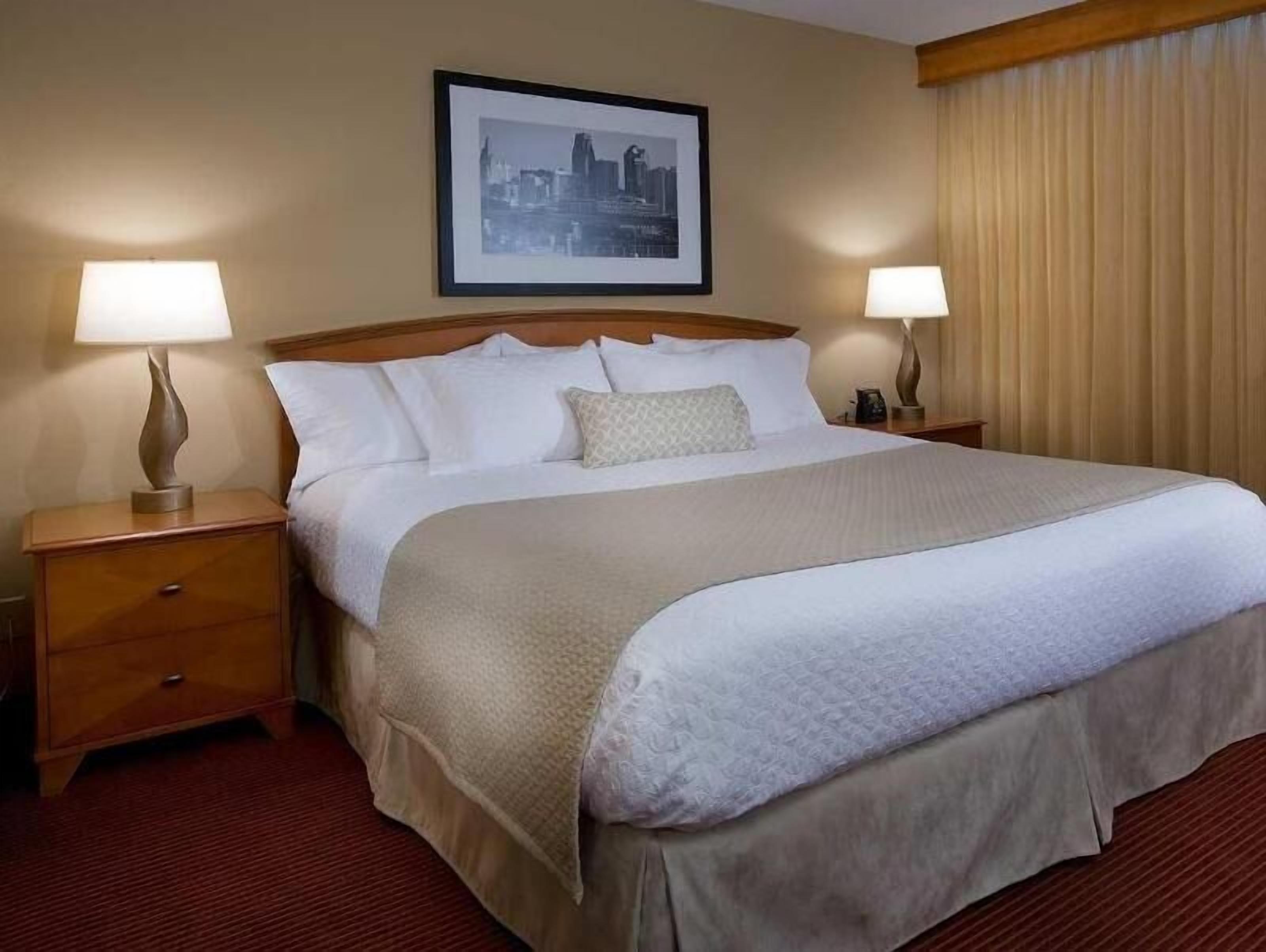 1 bedroom, pillow-top beds, in-room safe, desk