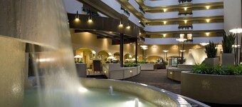 Embassy Suites by Hilton Kansas City International Airport