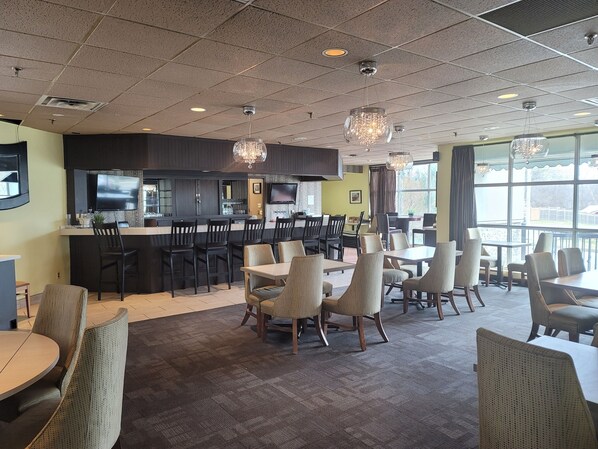 Daily full breakfast for a fee - Best Western Little River Inn (Norfolk County)