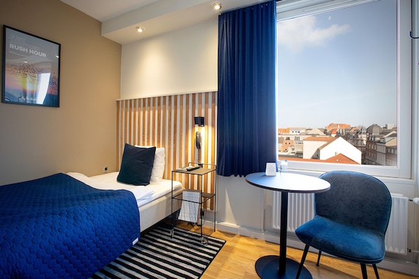 Eins manns Standard-herbergi | Ofnæmisprófaður sængurfatnaður, skrifborð, vinnuaðstaða fyrir fartölvur