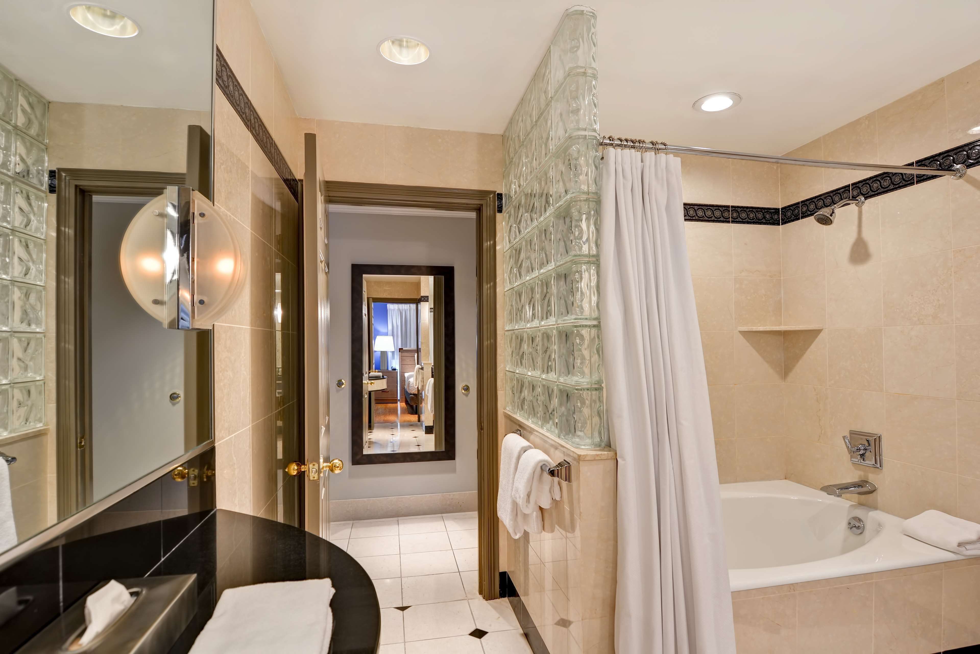 Photo - The Cincinnatian Curio Collection by Hilton