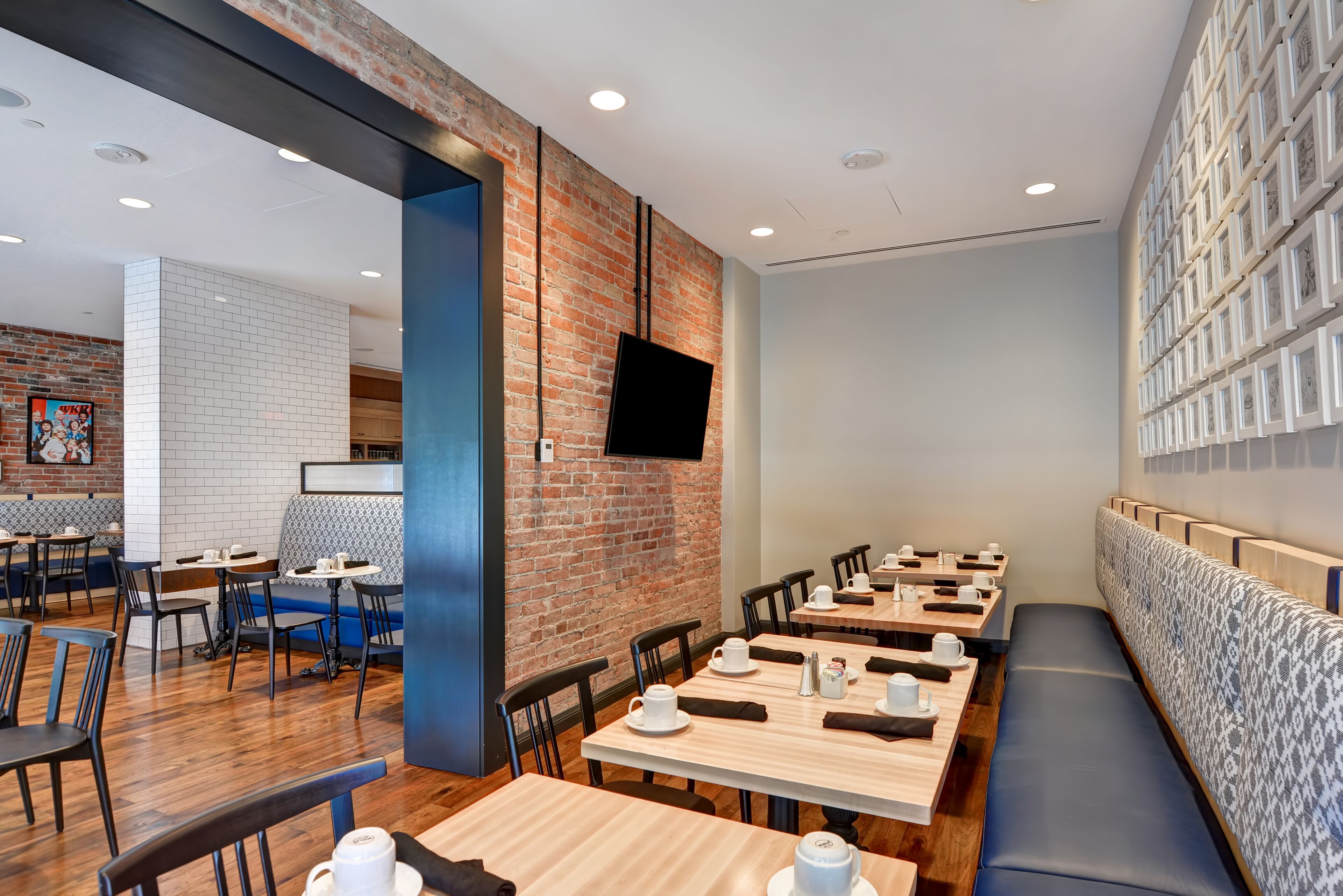 Desayuno a la carta todos los días (con cargo) 