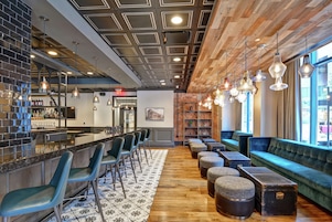 Bar (en el alojamiento)