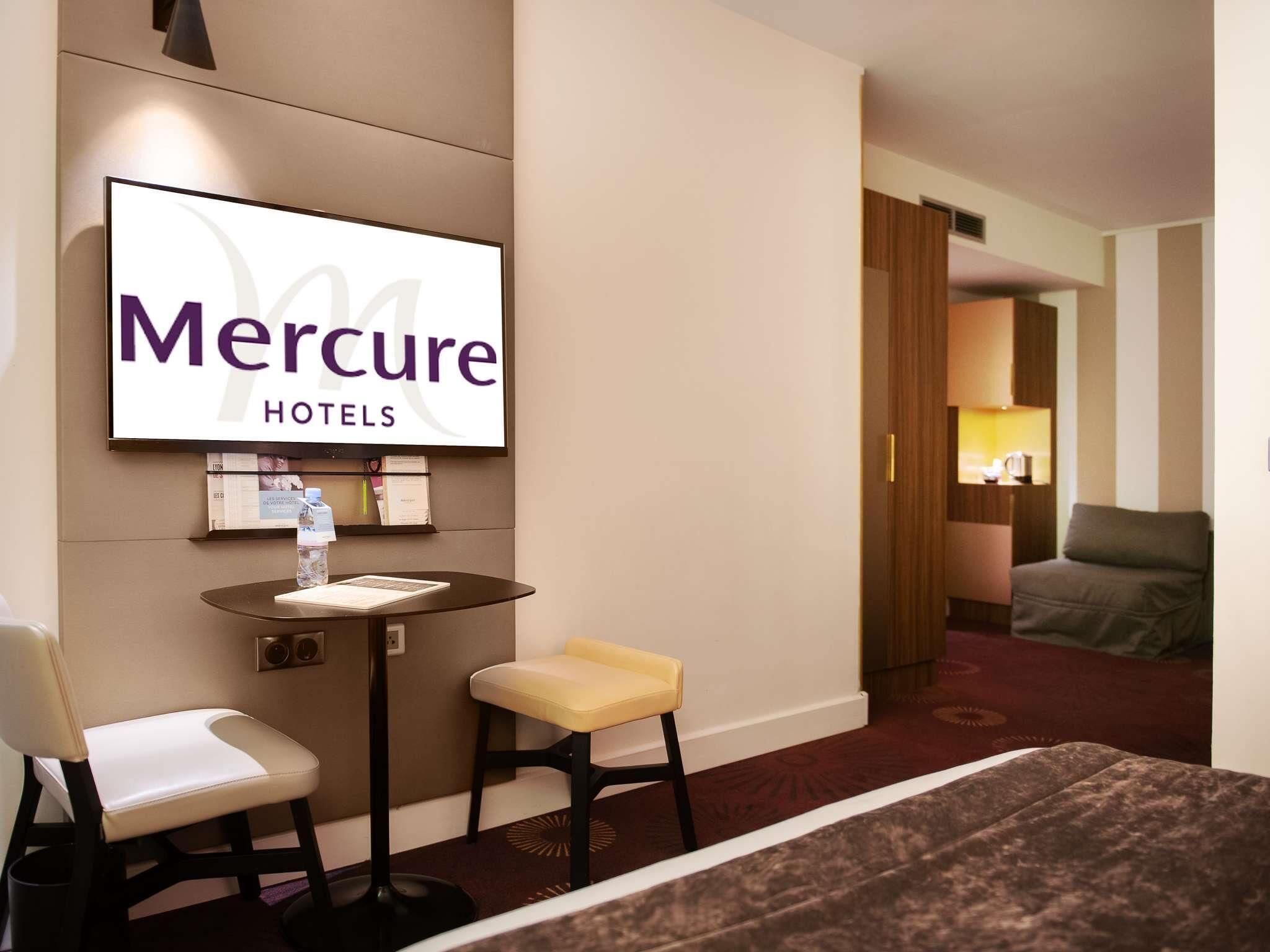 Premium bedding, memory foam beds, minibar, in-room safe
