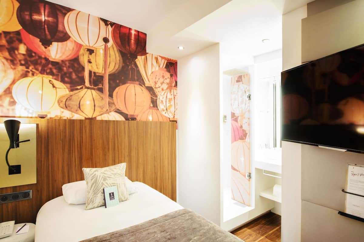 Chambre classique, 1 lit jumeau | Literie de qualité, lit avec matelas en mousse à mémoire, minibar