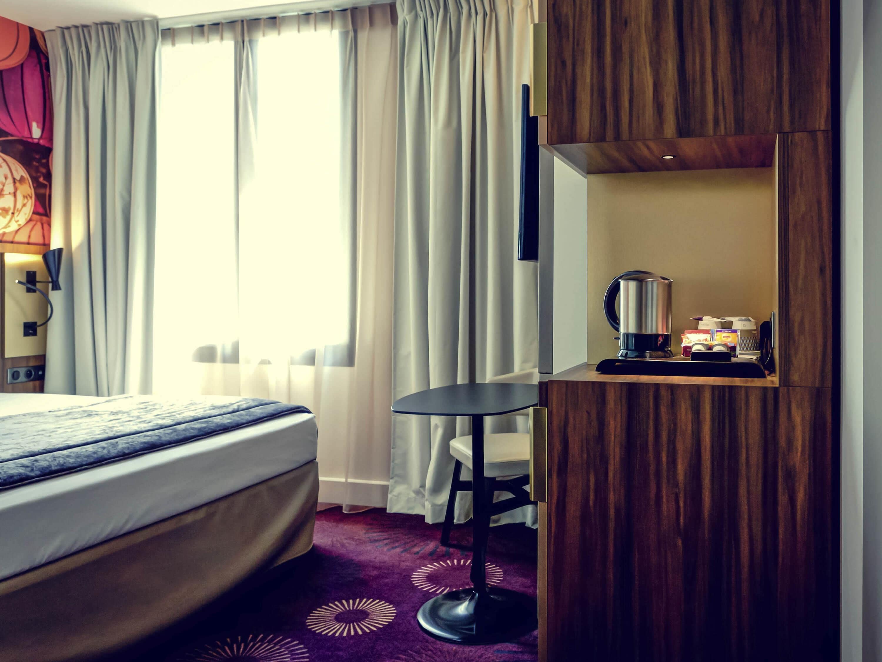 Kamar Klasik, 1 Tempat Tidur Double | Seprai premium, busa memori, minibar, dan brankas