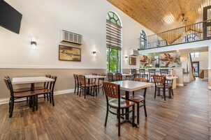 Desayuno buffet incluido todos los días 