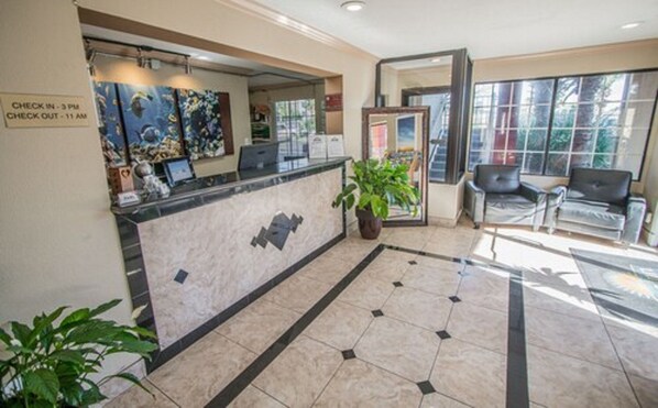 Interior entrance - Days Inn by Wyndham Fort Walton Beach (Fort Walton Beach)