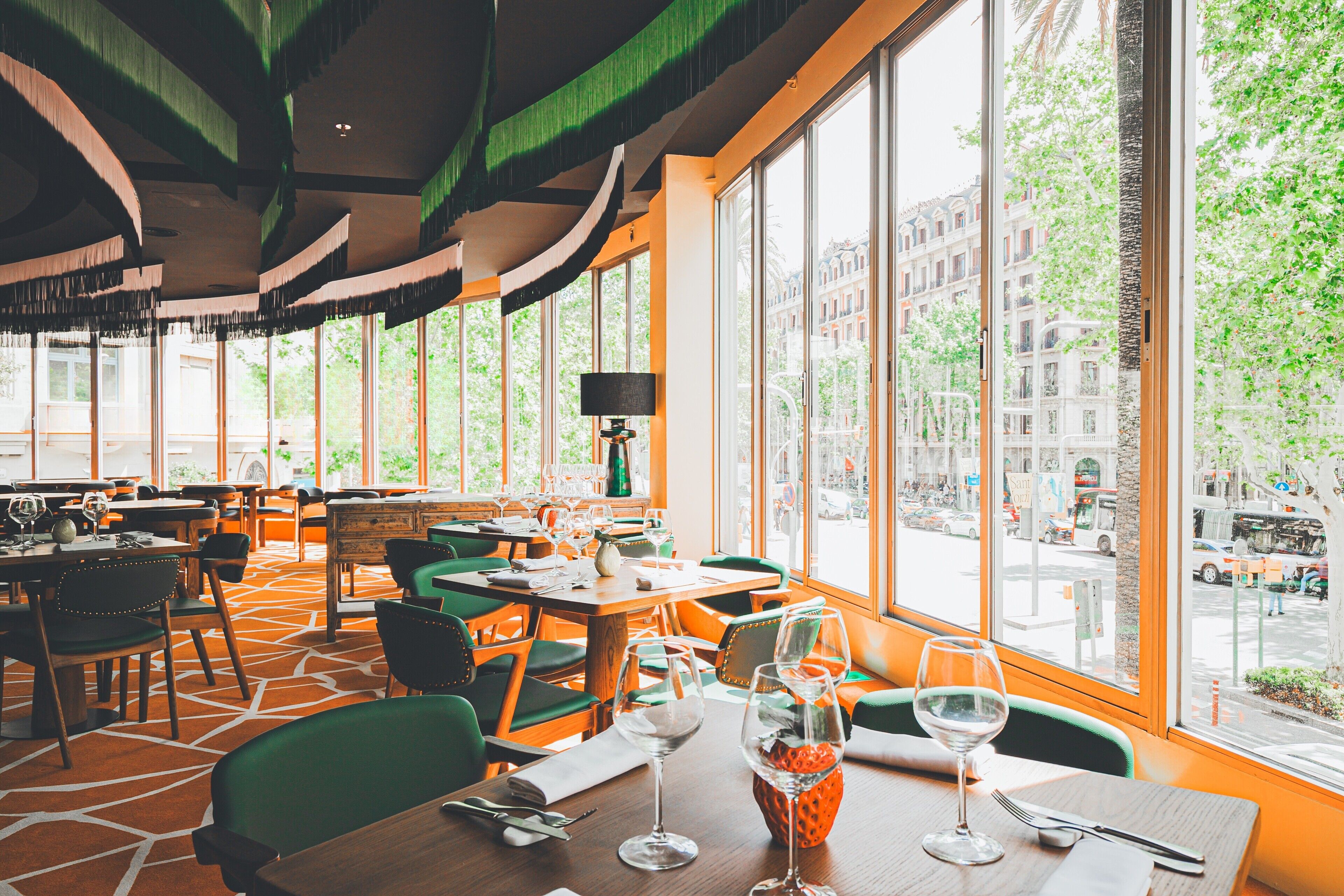 Lunch and dinner served