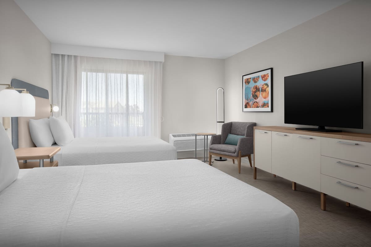 Suíte, 1 cama King (Efficiency, Full Kitchen) | Roupas de cama antialérgicas, cofres nos quartos, escrivaninha