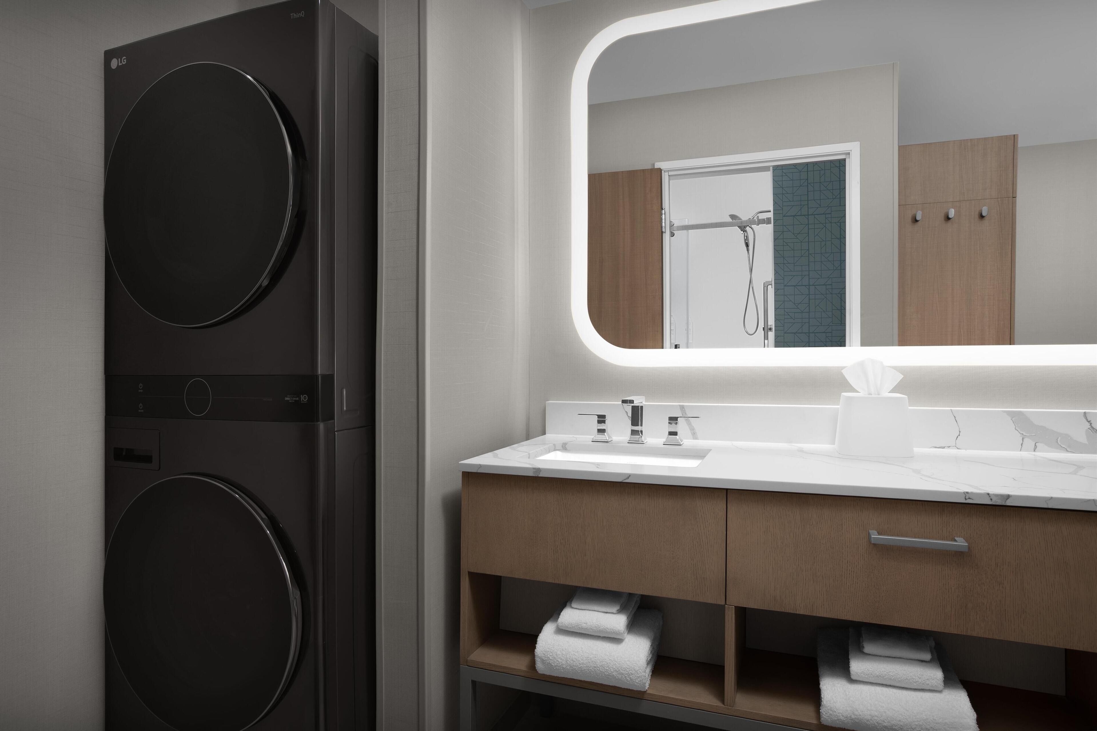Suite, 1 chambre (Washer/Dryer, Full Kitchen) | Salle de bain