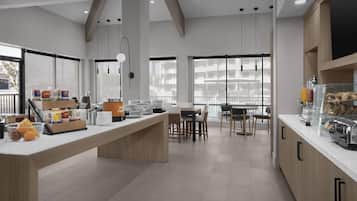 Desayuno continental incluido todos los días