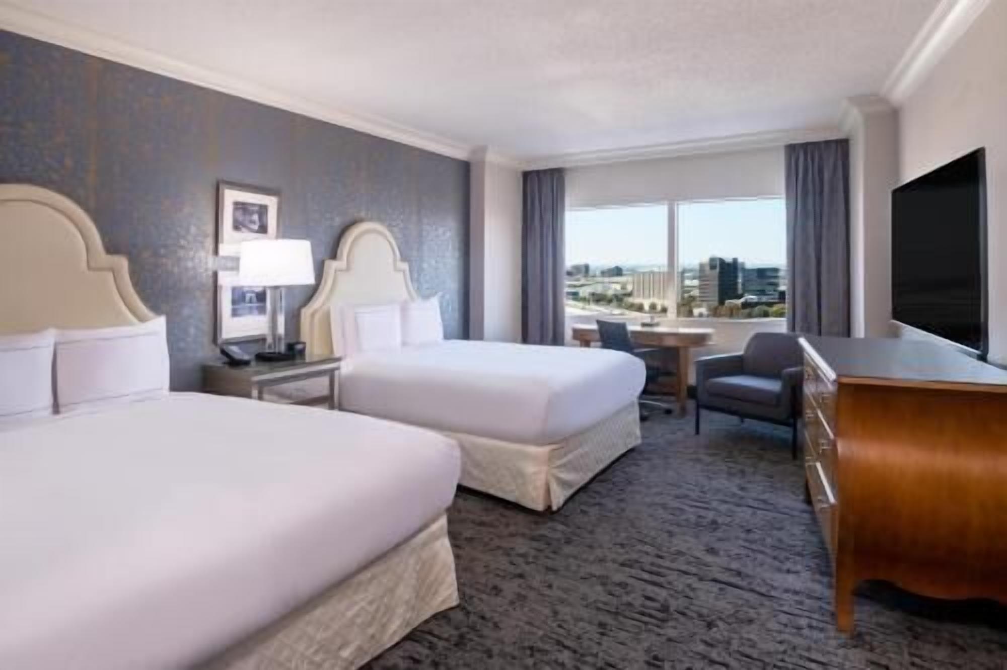 Premium bedding, pillowtop beds, in-room safe, desk