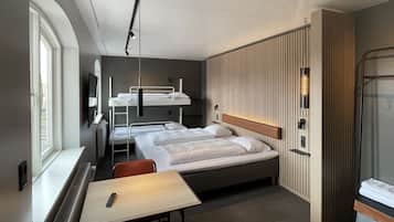 Family Studio | Desk, iron/ironing board, cribs/infant beds, rollaway beds