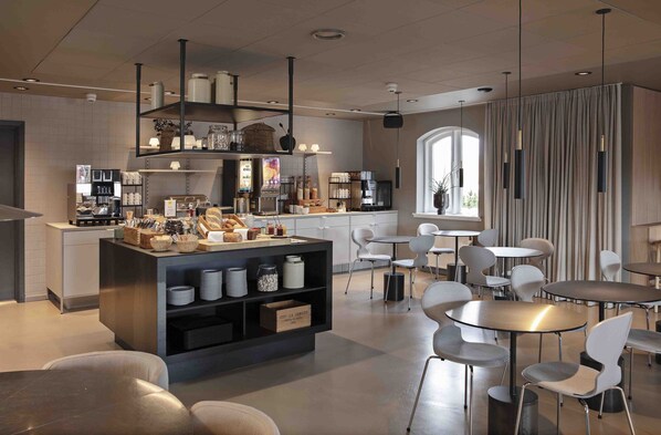 Daily buffet breakfast (DKK 139 per person)