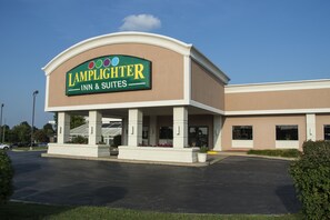 Exterior - Lamplighter Inn & Suites - North (Springfield)