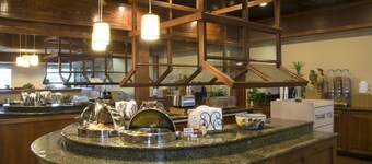 Lamplighter Inn & Suites - North