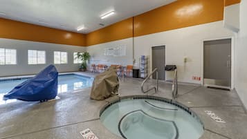 Indoor spa tub