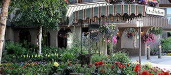 Sophie Station Suites