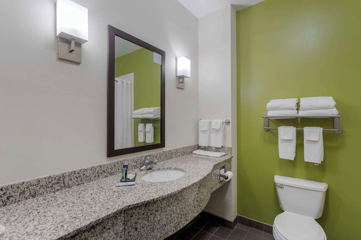 Suite, 2 Queen Beds, Non Smoking