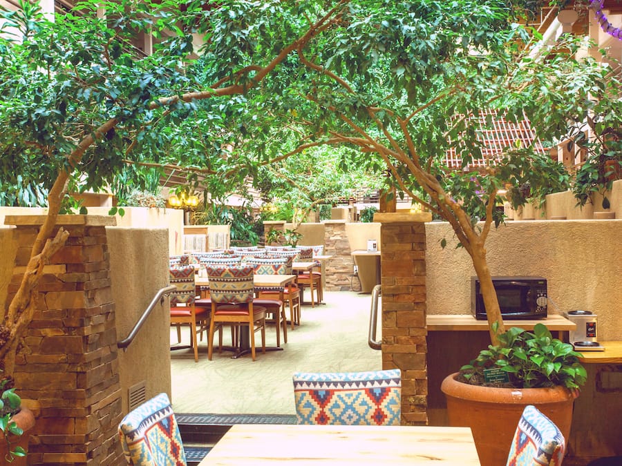 Café da manhã e jantar