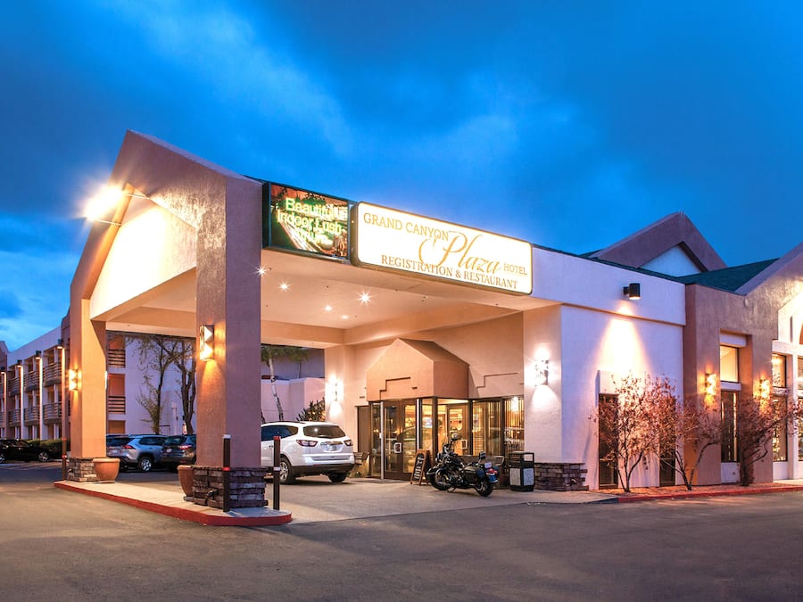 Façade de lâhĂ©bergement - soirĂ©e/nuit