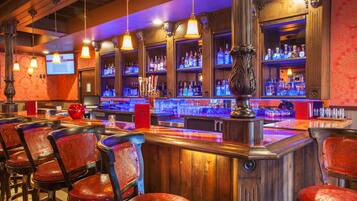 Aperto a cena e per l'happy hour