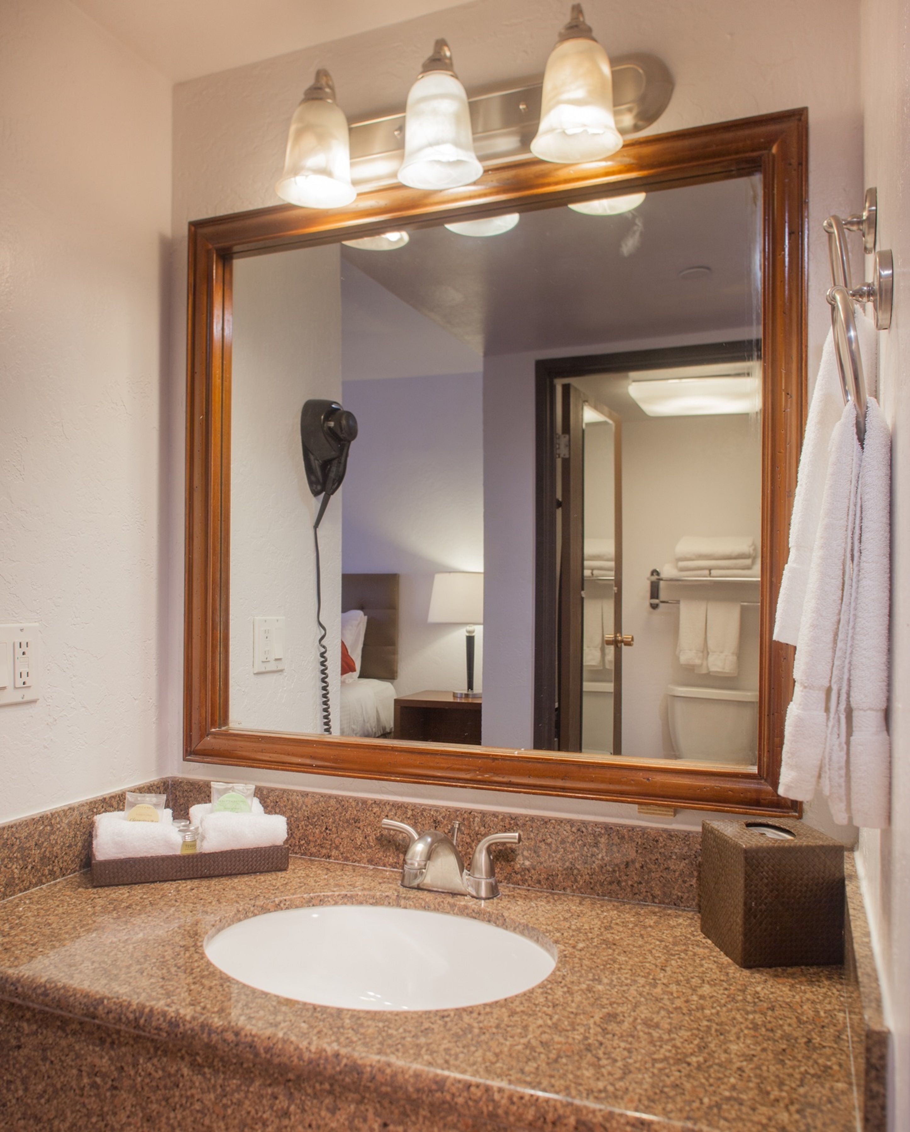 1 bedroom, hypo-allergenic bedding, blackout curtains