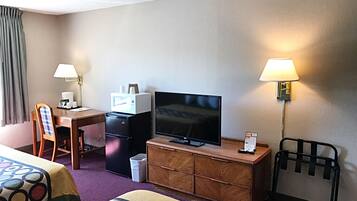 Huone, 2 keskisuurta parisänkyä, tupakointi kielletty