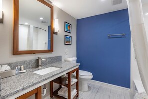 Bathroom | Free toiletries, hair dryer