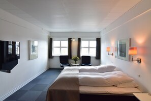 Standard Double or Twin Room | Hypo-allergenic bedding, free WiFi, bed sheets