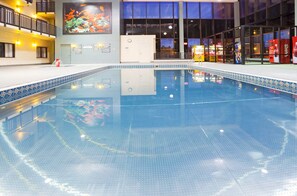 2 piscinas cubiertas