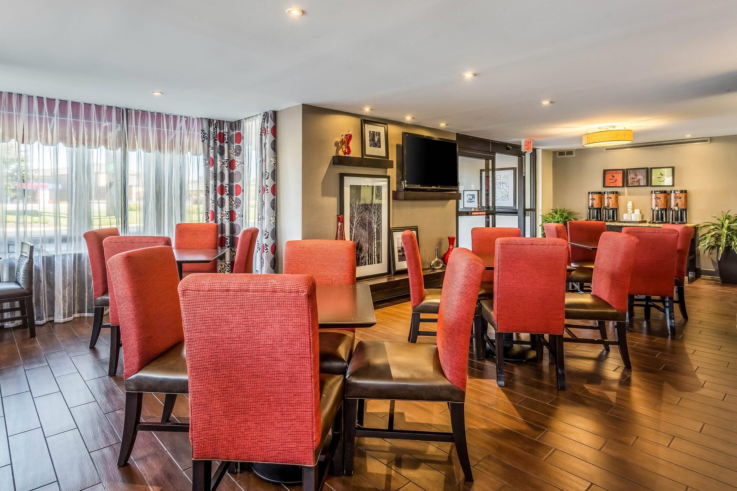 free daily continental breakfast