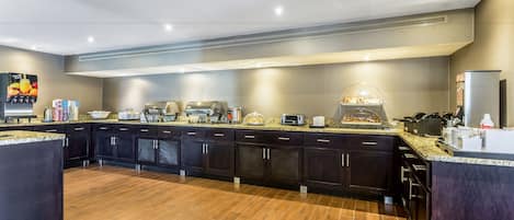 Free daily continental breakfast