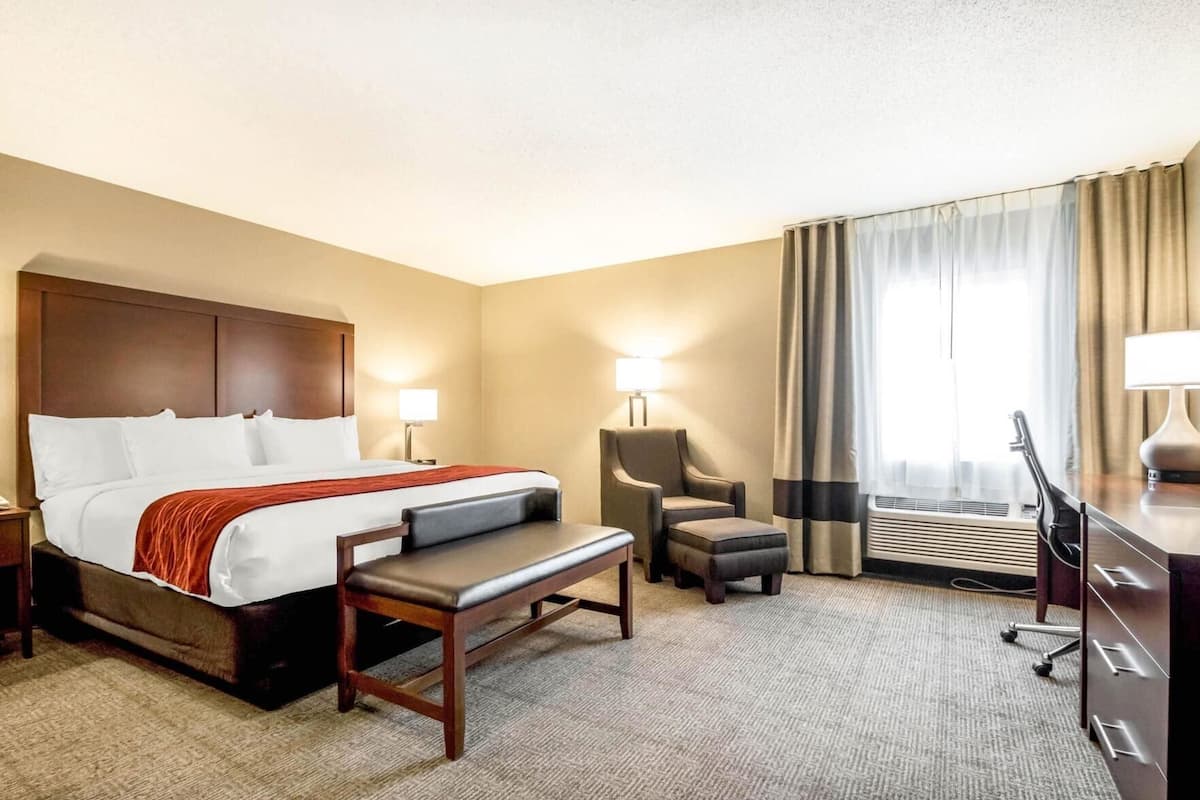 Desk, blackout drapes, iron/ironing board, free WiFi