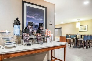 包含每日自助早餐