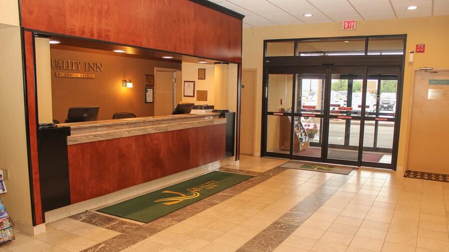 Quality Inn Buffalo Airport