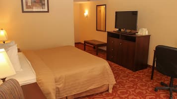 Standard Room, 1 King Bed, Non Smoking | Premium bedding, pillowtop beds, in-room safe, desk