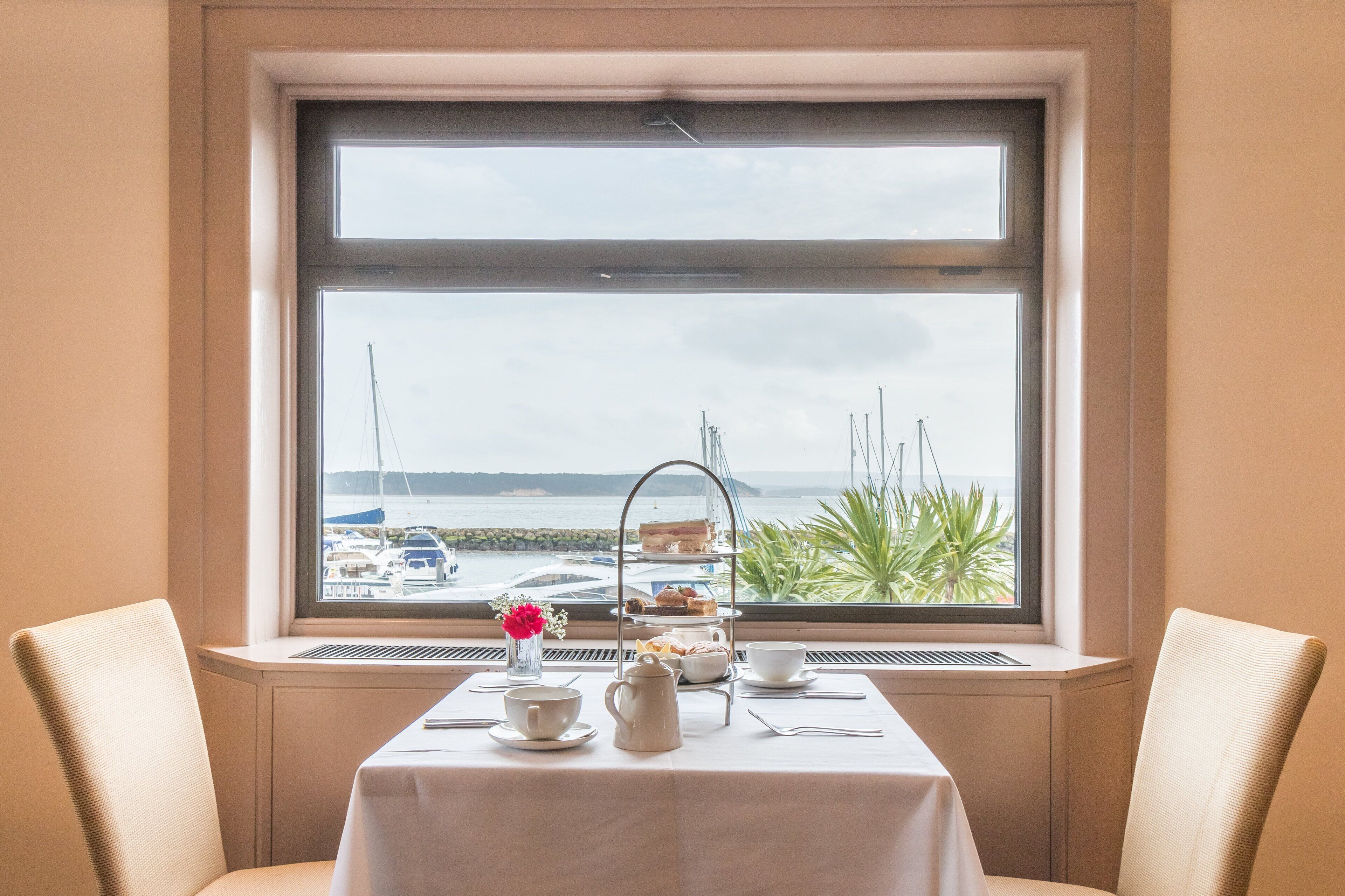 Phục vụ bữa sáng, bữa trưa, bữa tối, nhìn ra biển 