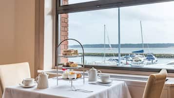 Breakfast, lunch, dinner served; sea views