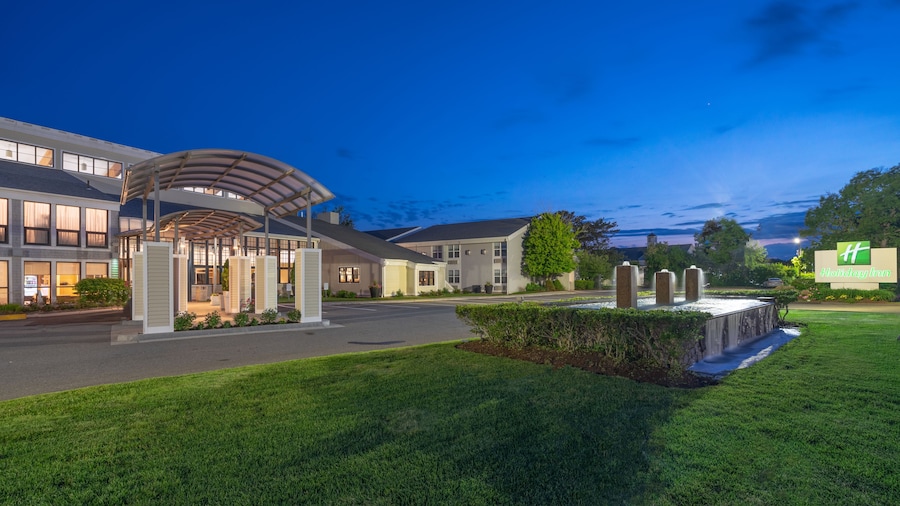 Holiday Inn Hyannis by IHG