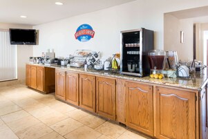 Free daily continental breakfast