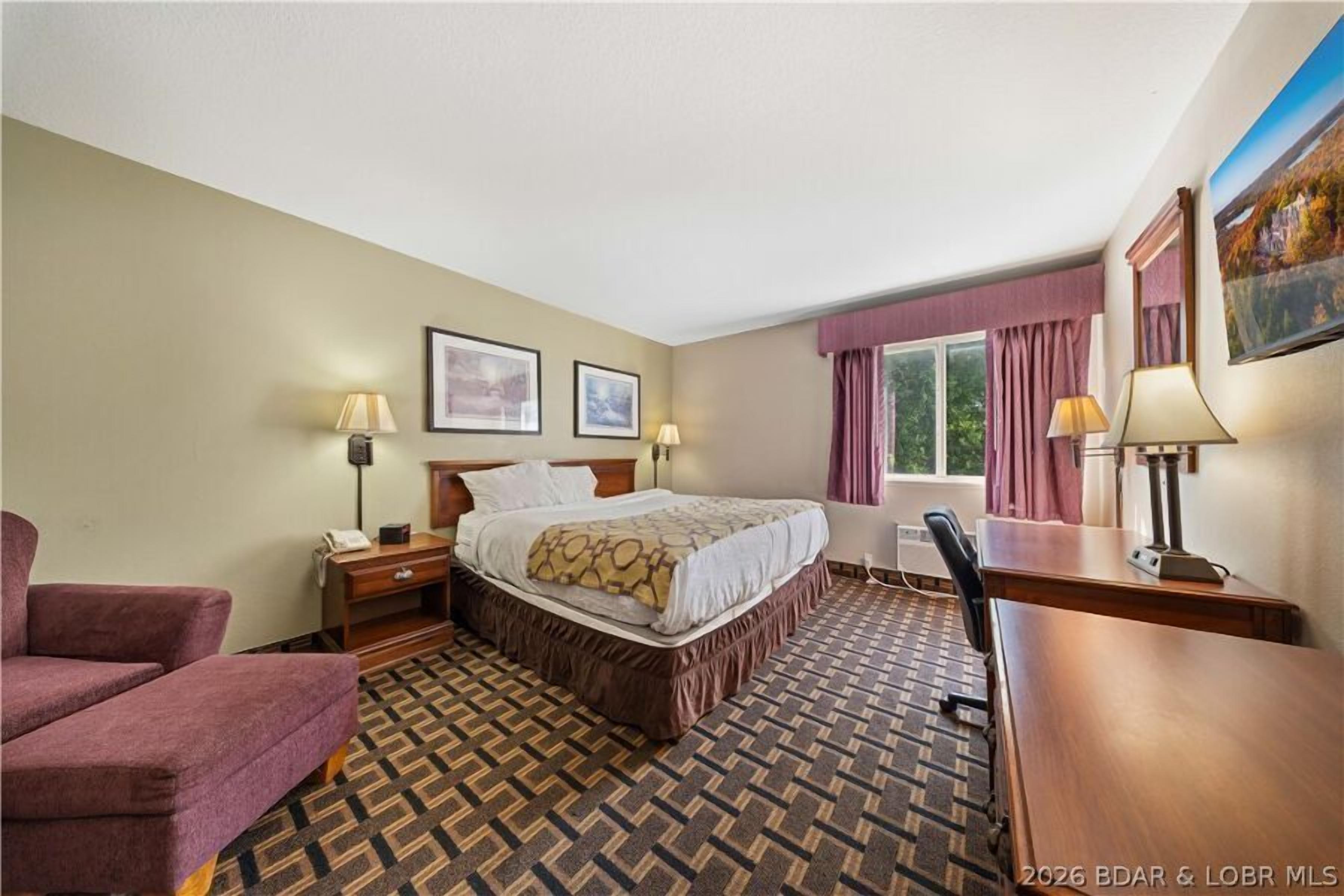 Deluxe Room, 1 King Bed, Non Smoking