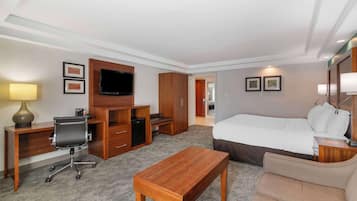 Ropa de cama de alta calidad, colchones con efecto memoria y escritorio