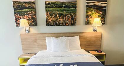 Days Inn by Wyndham Salina South
