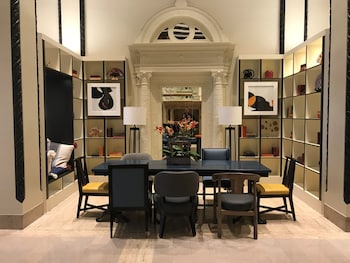 Hotel entrance and lobby at Hotel Spero at Union Square