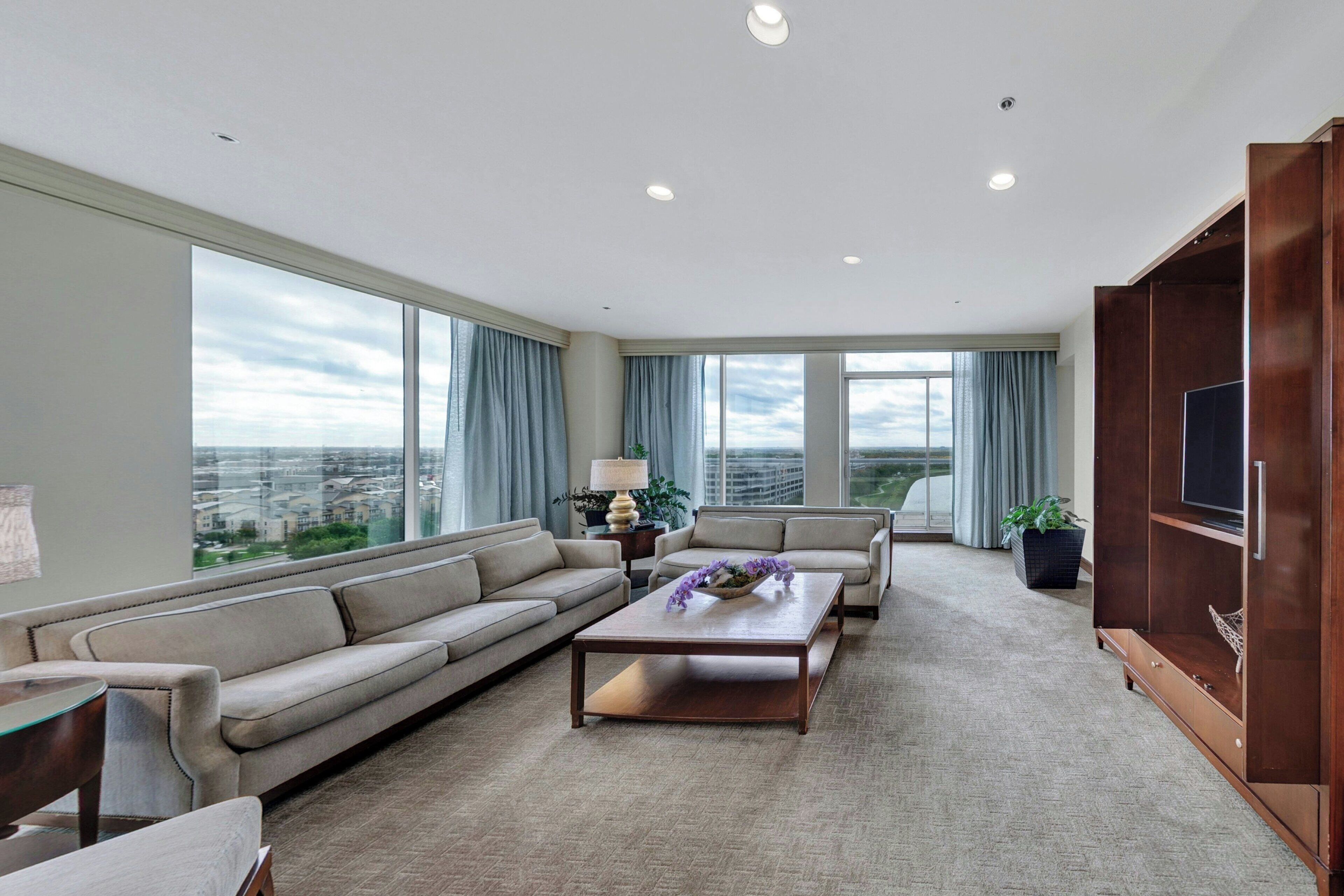 49-inch flat-screen tv with cable channels, tv