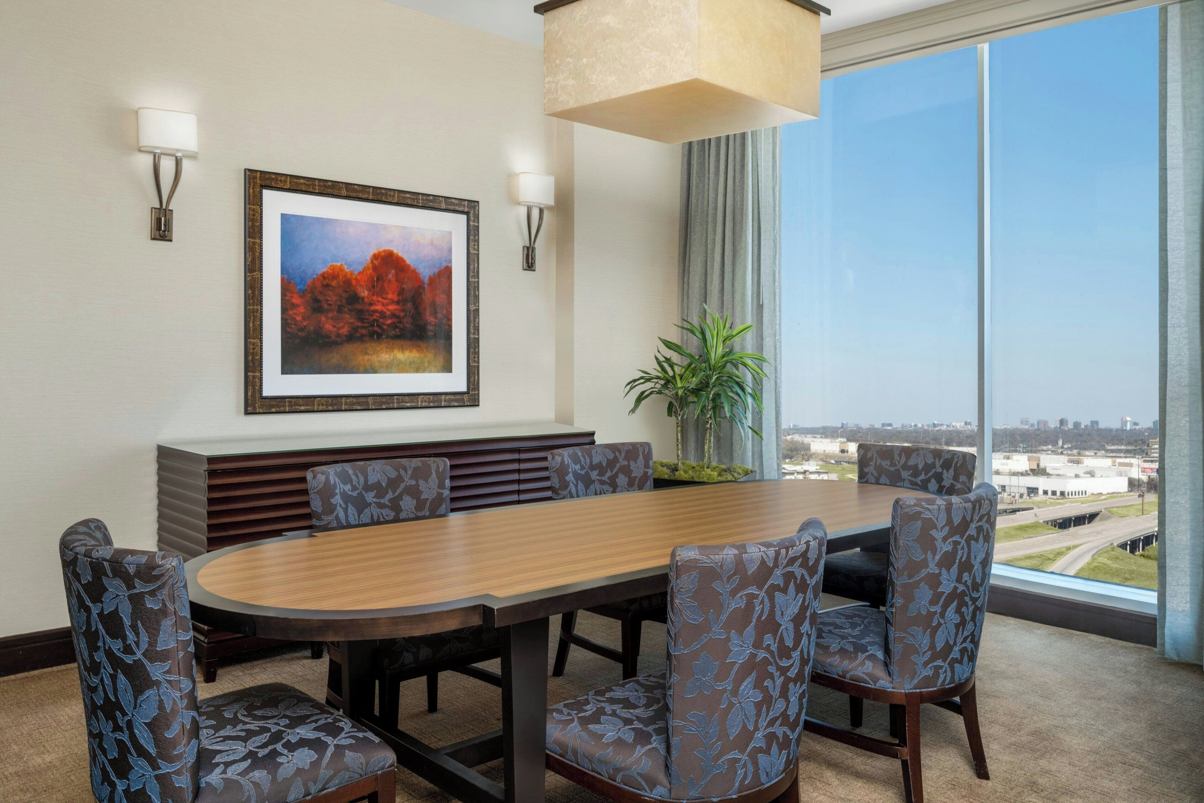 premium bedding, pillow-top beds, in-room safe, desk